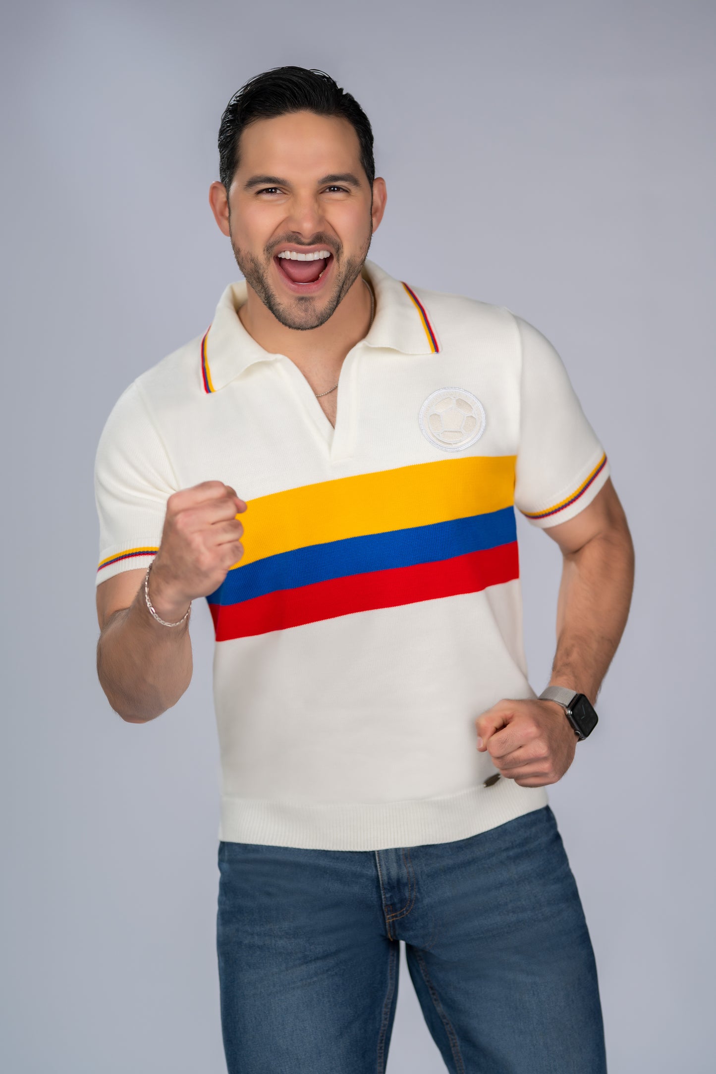 CAMISETA POLO TEJIDA EN HILO