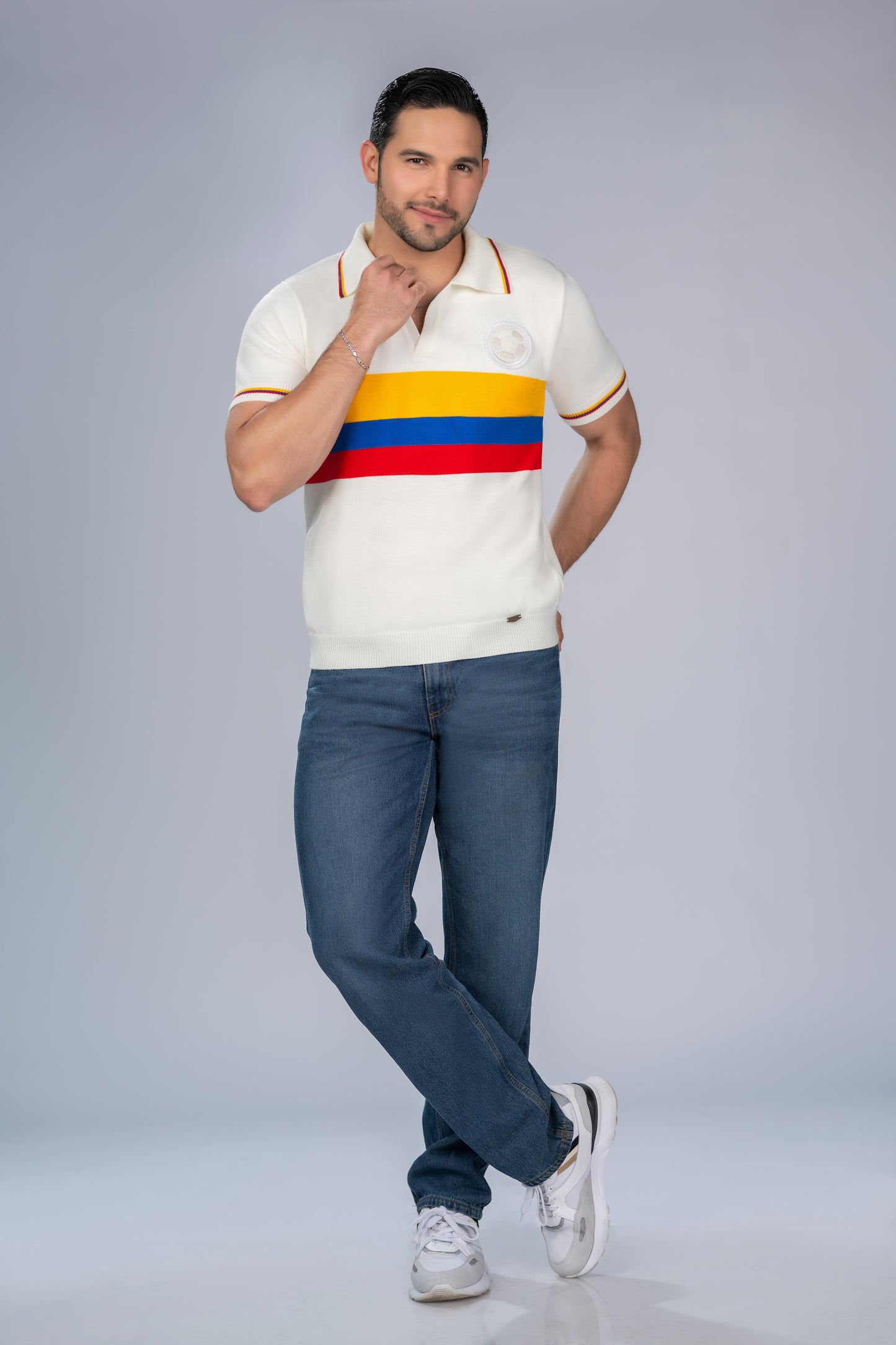 CAMISETA POLO TEJIDA EN HILO